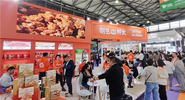 DINGDONG MAICAI’S “FRESH FOOD” BRAND MADE ITS DEBUT AT THE FHC SHANGHAI GLOBAL FOOD TRADE SHOW, OFFERING CUSTOMIZED PRE-PREPARED MEAL SERVICES.